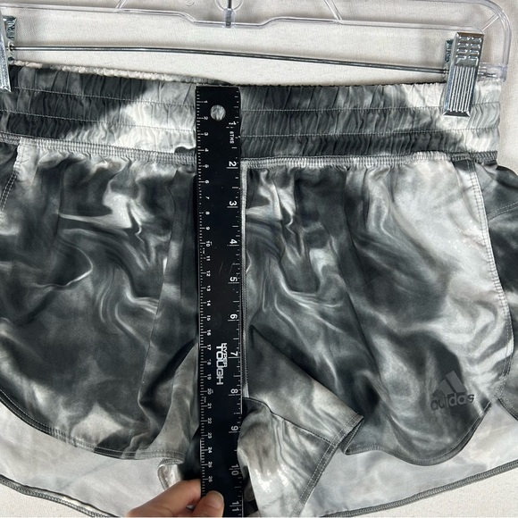 Adidas Gray Abstract Running Shorts Women’s XS Mid Rise Drawstring Unlined - Picture 8 of 11